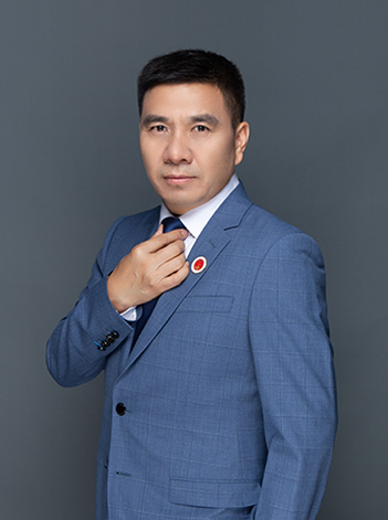 伊盾門窗企業創始人張龍偉