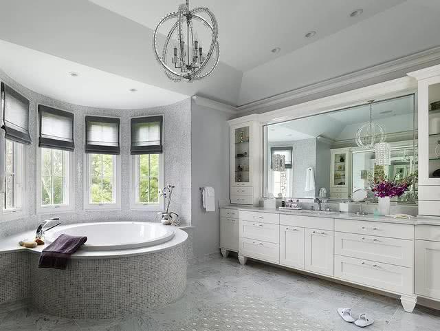 疫情當(dāng)前遇上回南天，防疫究竟要開(kāi)窗通風(fēng)，還是關(guān)窗防濕？