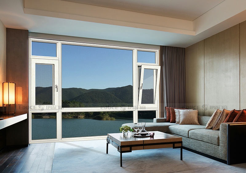 伊盾安全門窗，致力于為您打造一個安全、健康、安靜的家居生活環境！